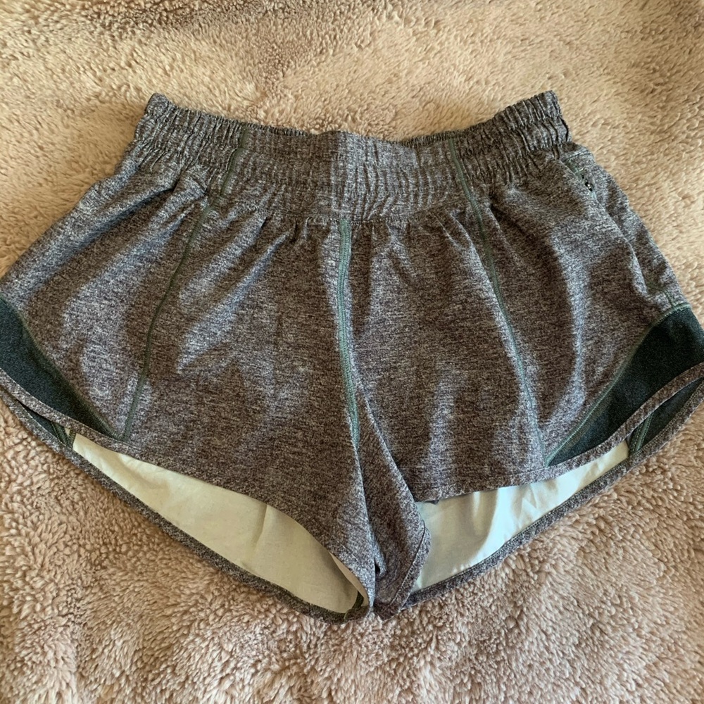 Lululemon shorts size 4